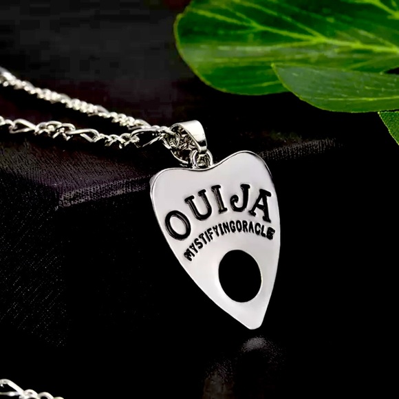 Vintage Women Gothic Ouija pendant - Picture 1 of 2